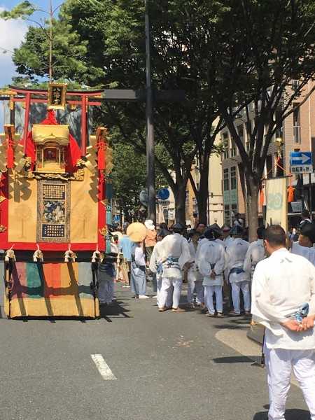 八幡山