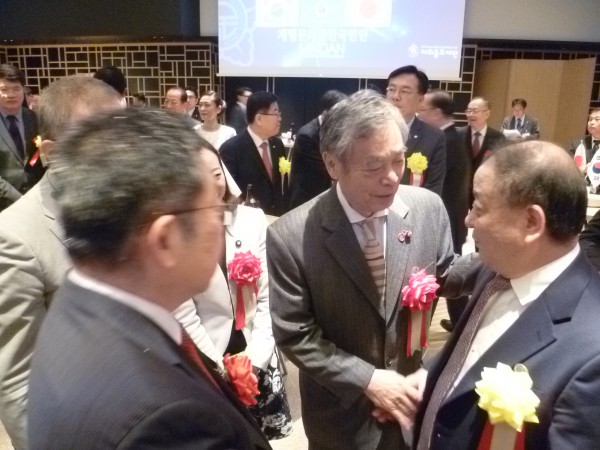 P1110787　民団新年会2019③